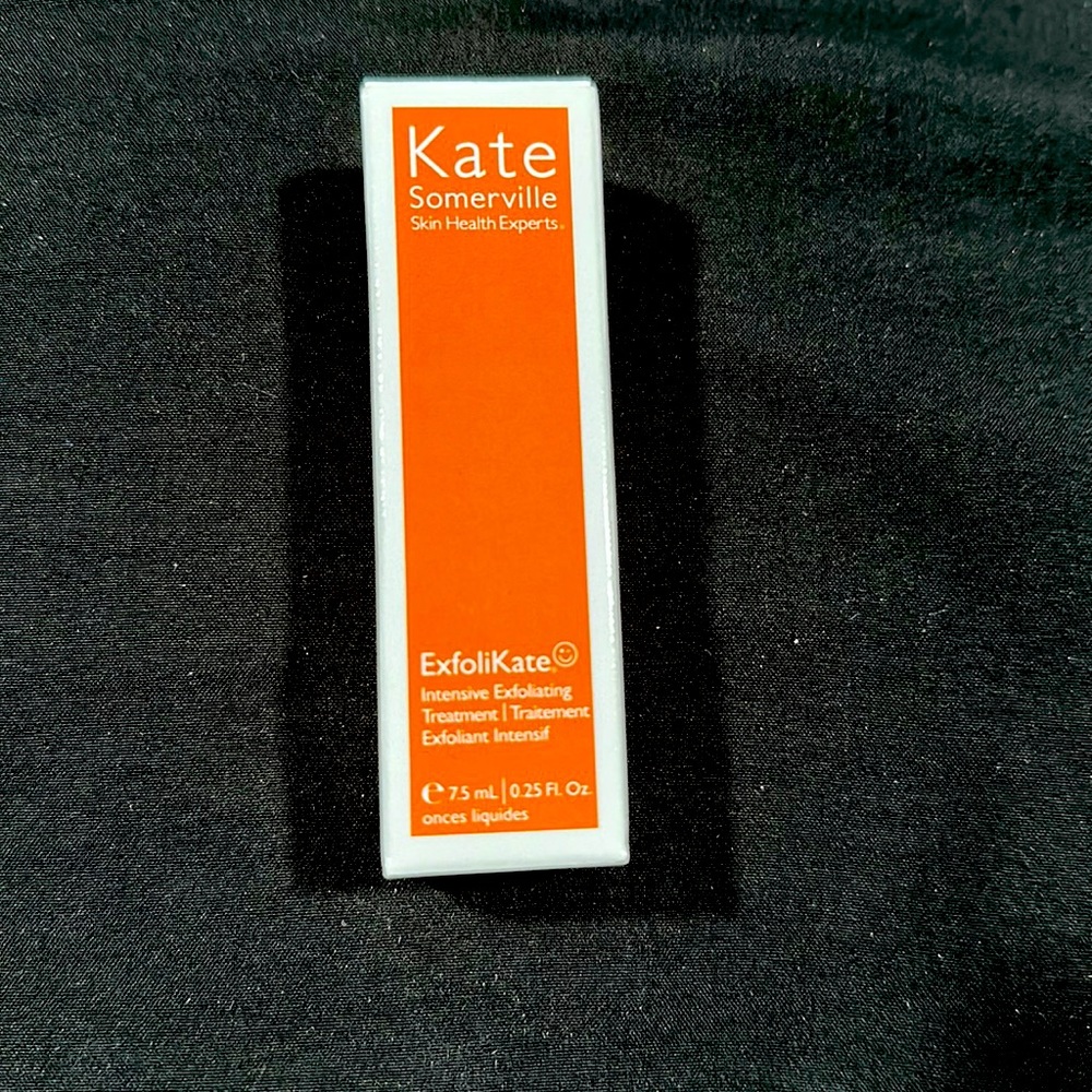Salicylic Acid and Lactic Acid Super Facial Scrub Improves Texture and Pores